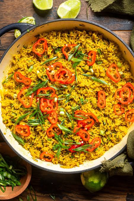 🌿 Anti-Inflammatory Garlic Turmeric Rice